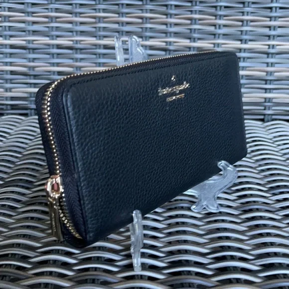 Kate Spade staci large continental wallet
saffiano - Picture 16 of 16